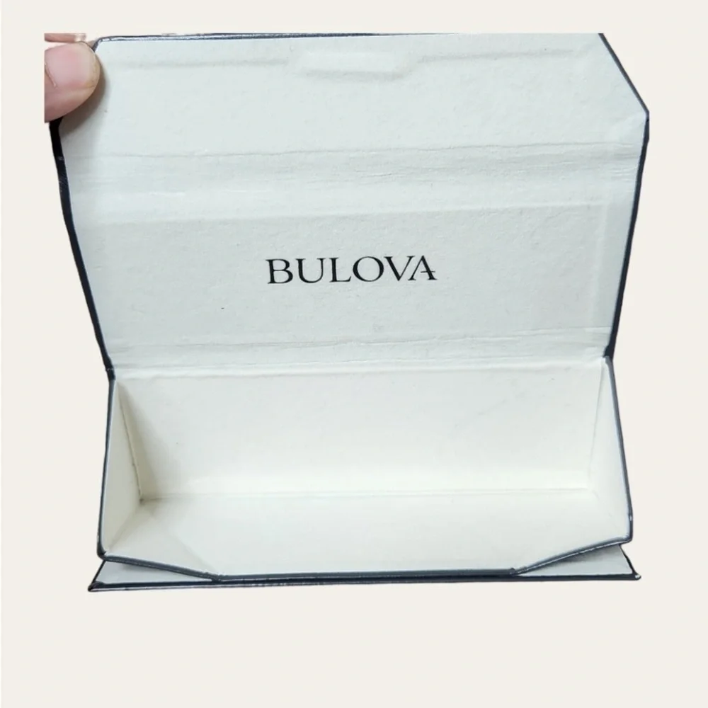 BULOVA EYEGLASSES SUNGLASSES TRIANGLE COLLAPSED HARD CASE GREY